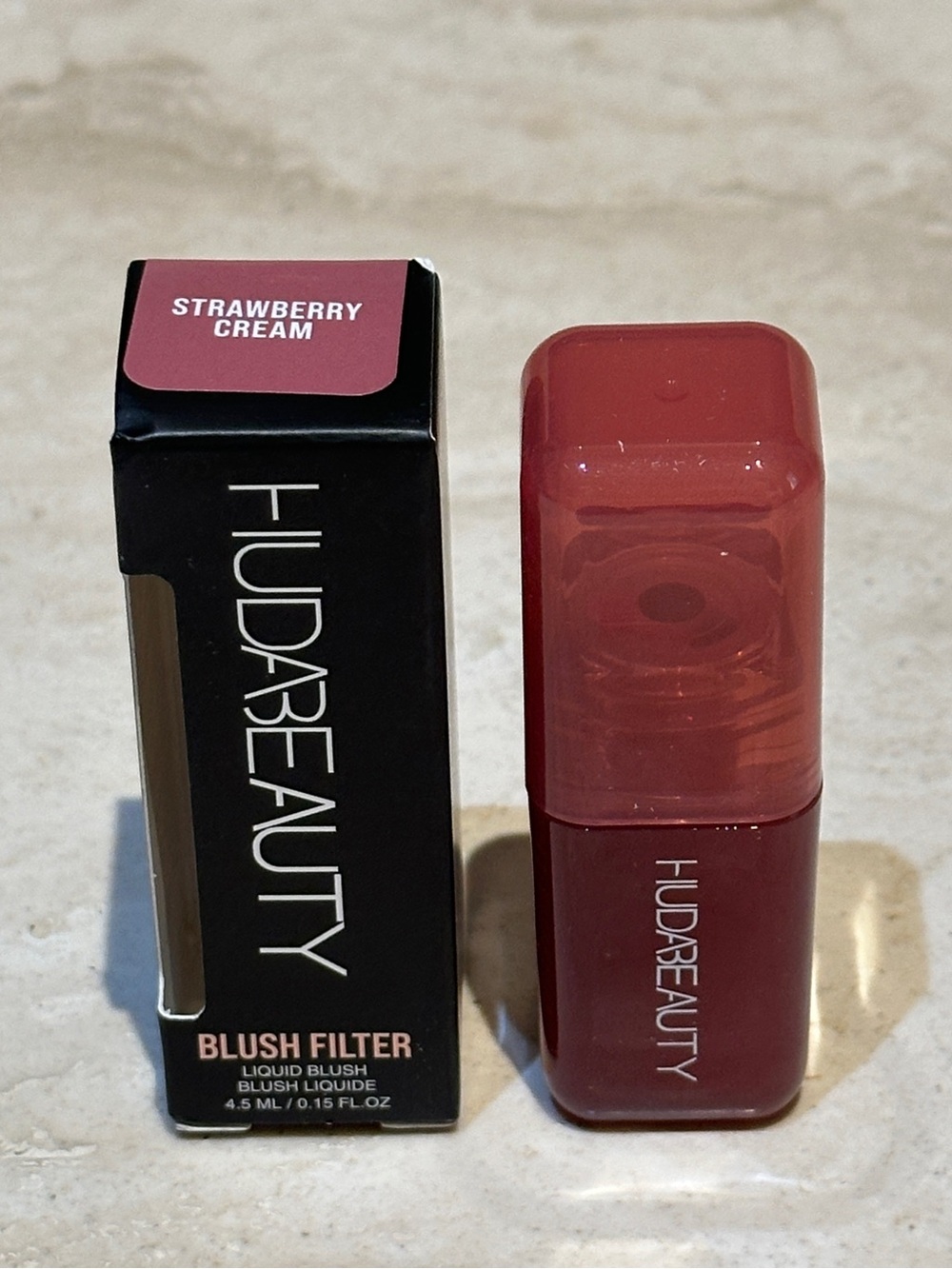 HUDA BEAUTY Blush Filter Soft Glow Liquid Blush Strawberry Cream